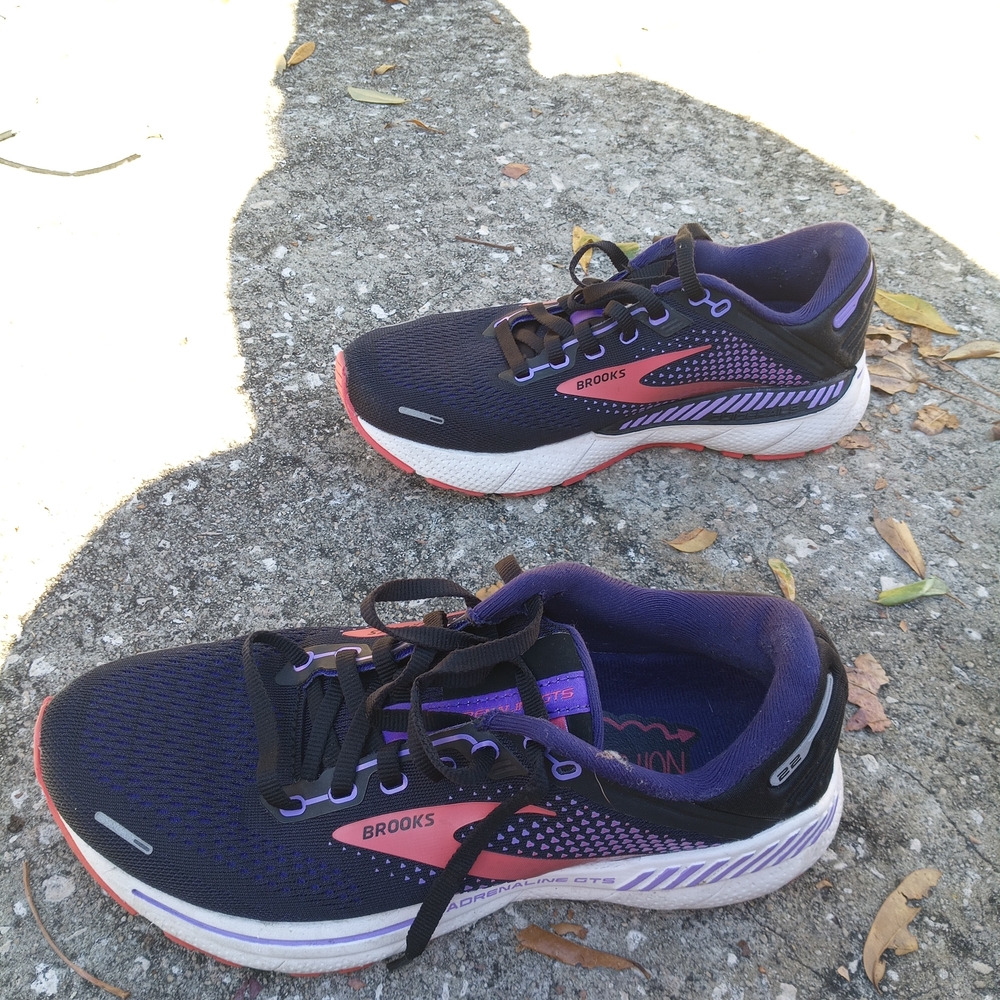 Brooks Women's Navy Purple Pink Athletic Running Shoes